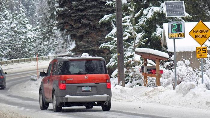 Weekend county snowplow operations differ from weekday operations
